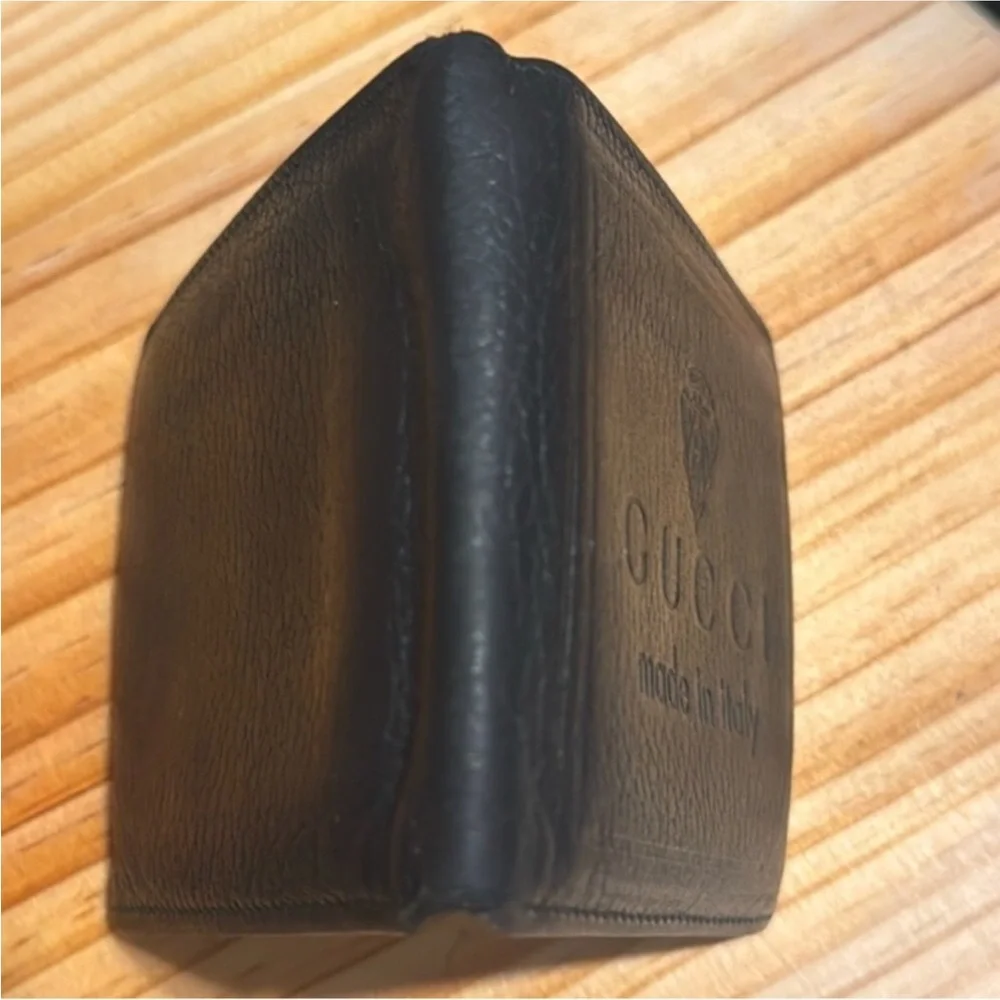Authentic Gucci luxury designer signature black leather men’s wallet
